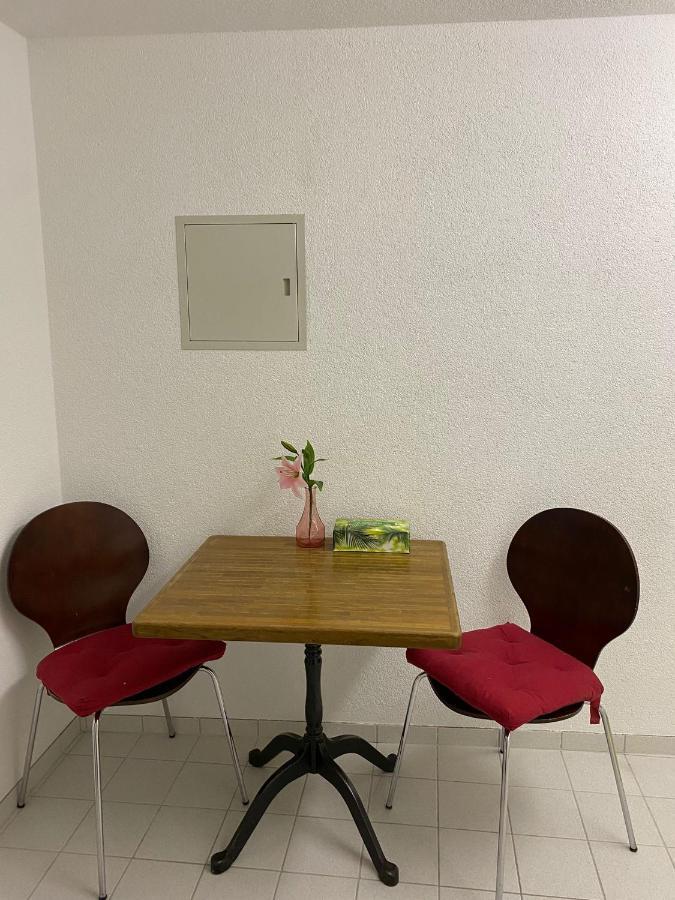 Private Studio Apartment In Бремгартен Екстер'єр фото